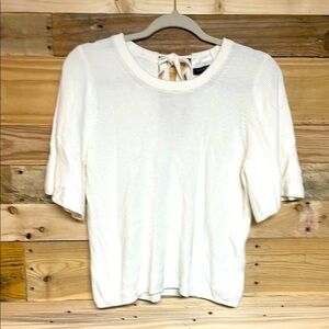 Banana Republic size Medium Ivory Color Tie Back Short Flare Sleeve Soft Sweater